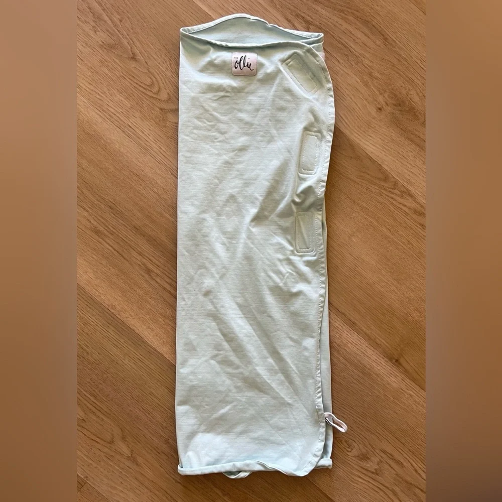 The Ollie Swaddle in Light Blue - Picture 2 of 2